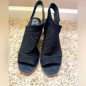 Size 9 women’s Vince Camuto heels